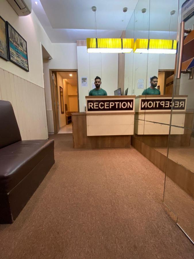 Hotel Airport Prime -Near Mumbai International Airport Andheri East Kültér fotó
